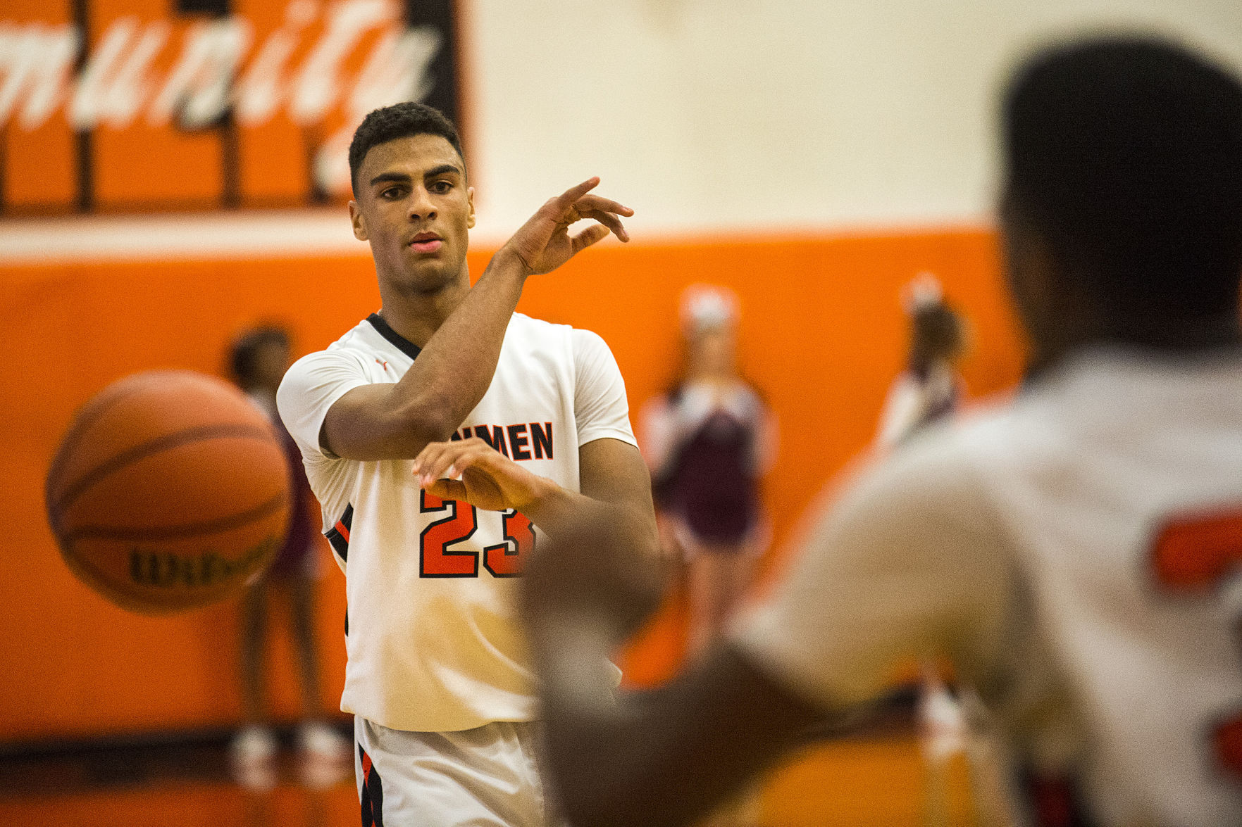 120217-blm-spt-9nchshoops